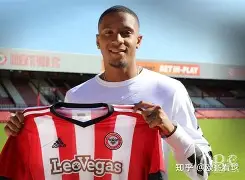 关于都灵后防线失守频频错误，主帅执教风格备受质疑的信息