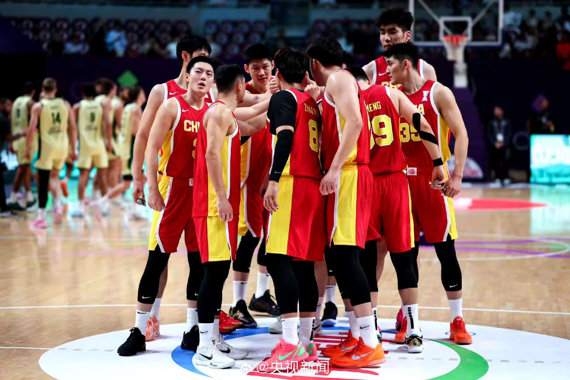 C7娱乐-包含中国篮球联赛聚焦球场，球员实力对决燃情激烈的词条